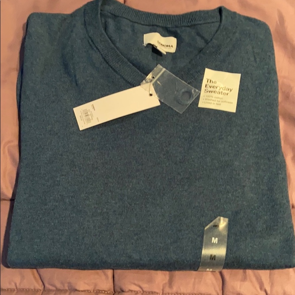 Sonoma Teal v neck sweater. Medium